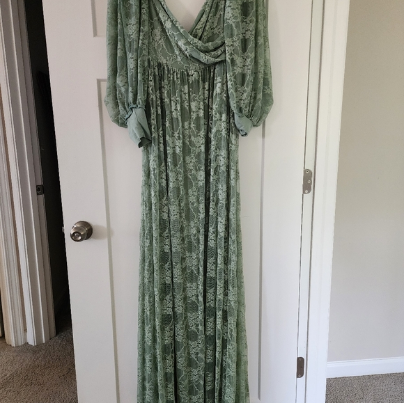 Maternity dress - Picture 2 of 4